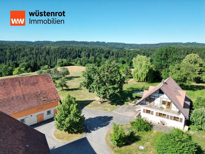 Einzigartiges Anwesen in herrlicher Natur – Landhaus mit 8 Hektar ideal für Pferdehaltung!